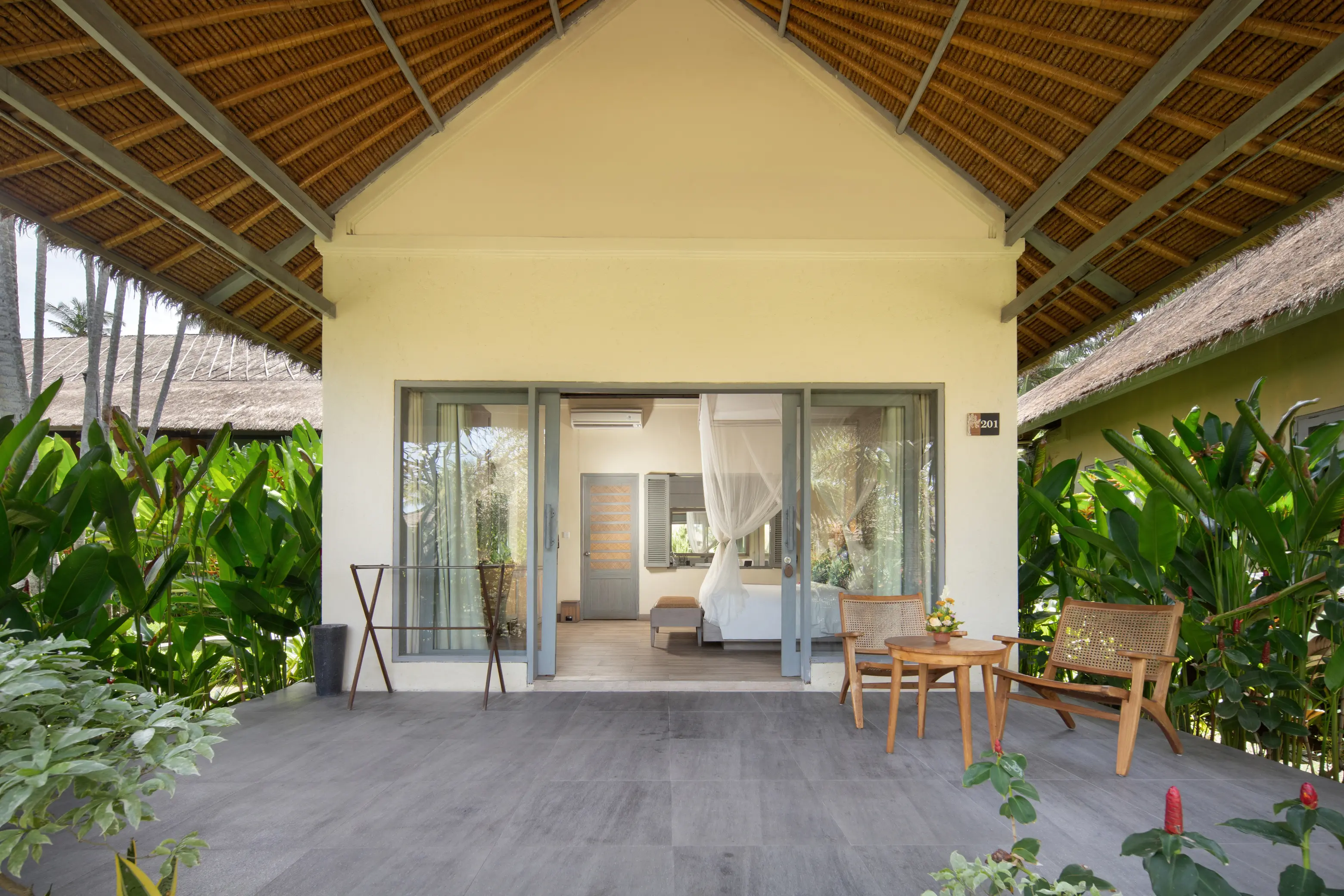 Grand Premier Garden View with Shuttle Denpasar - Candidasa - Denpasar's images